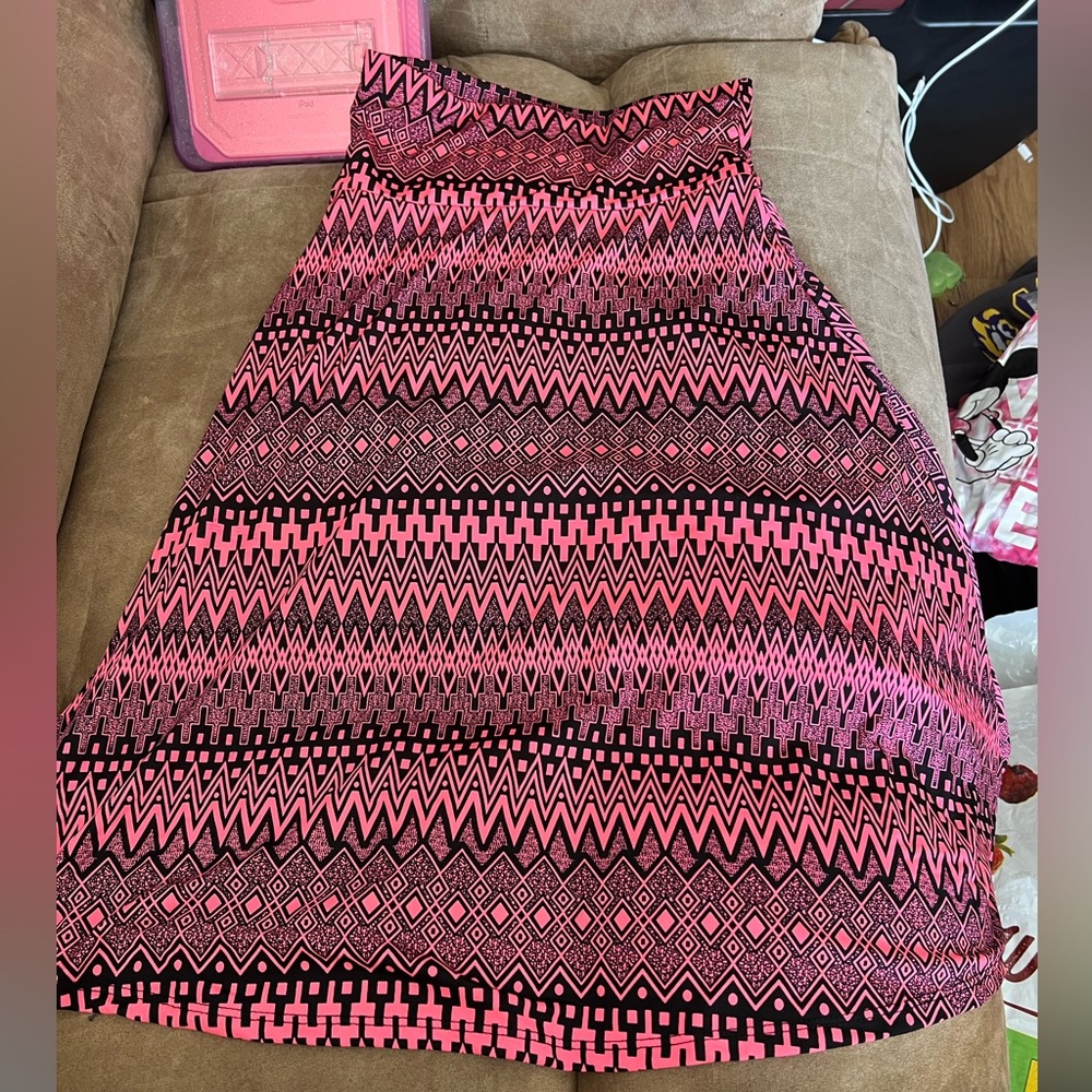 Women’s Size XS LulaRoe Skirt Neon Pink and Black